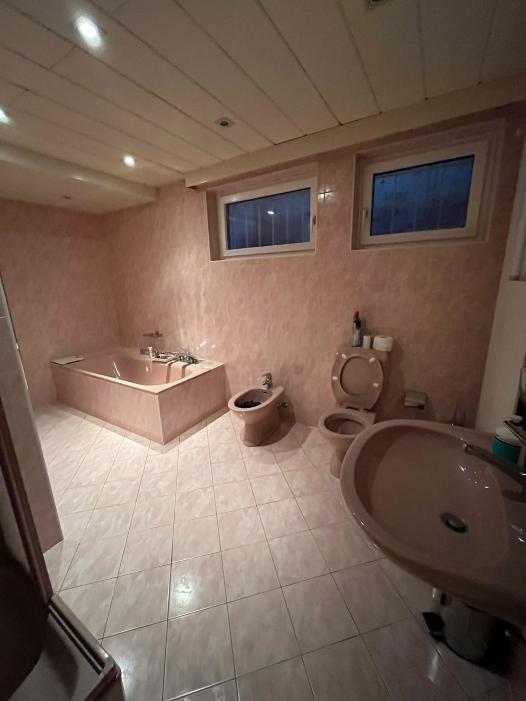 Bagno prima del rinnovamento