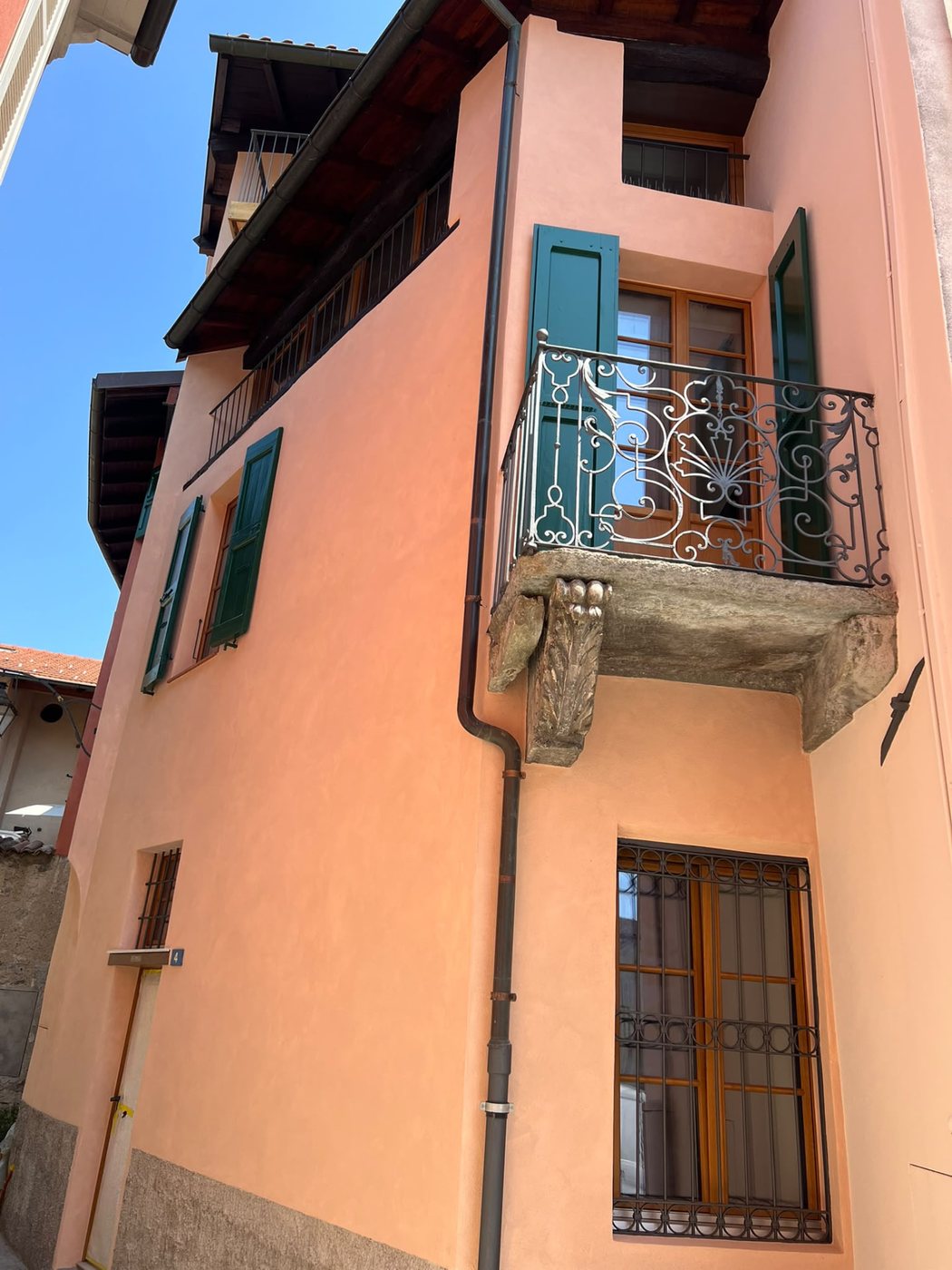 Balcone storico rinnovato